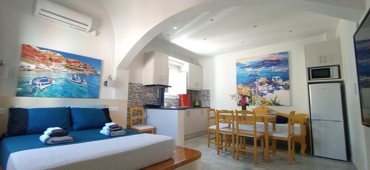 Chariot Apartments Santorini Kamári Eksteriør bilde