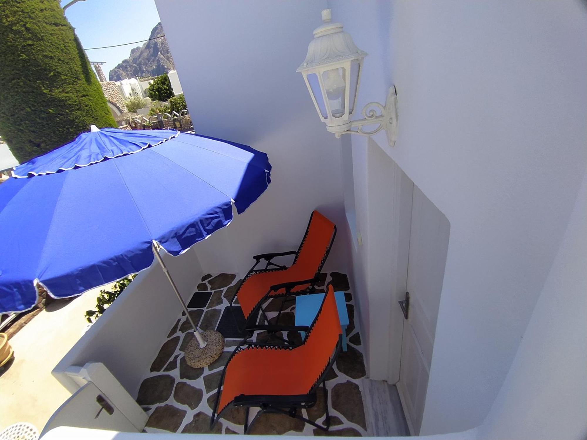 Chariot Apartments Santorini Kamári Rom bilde